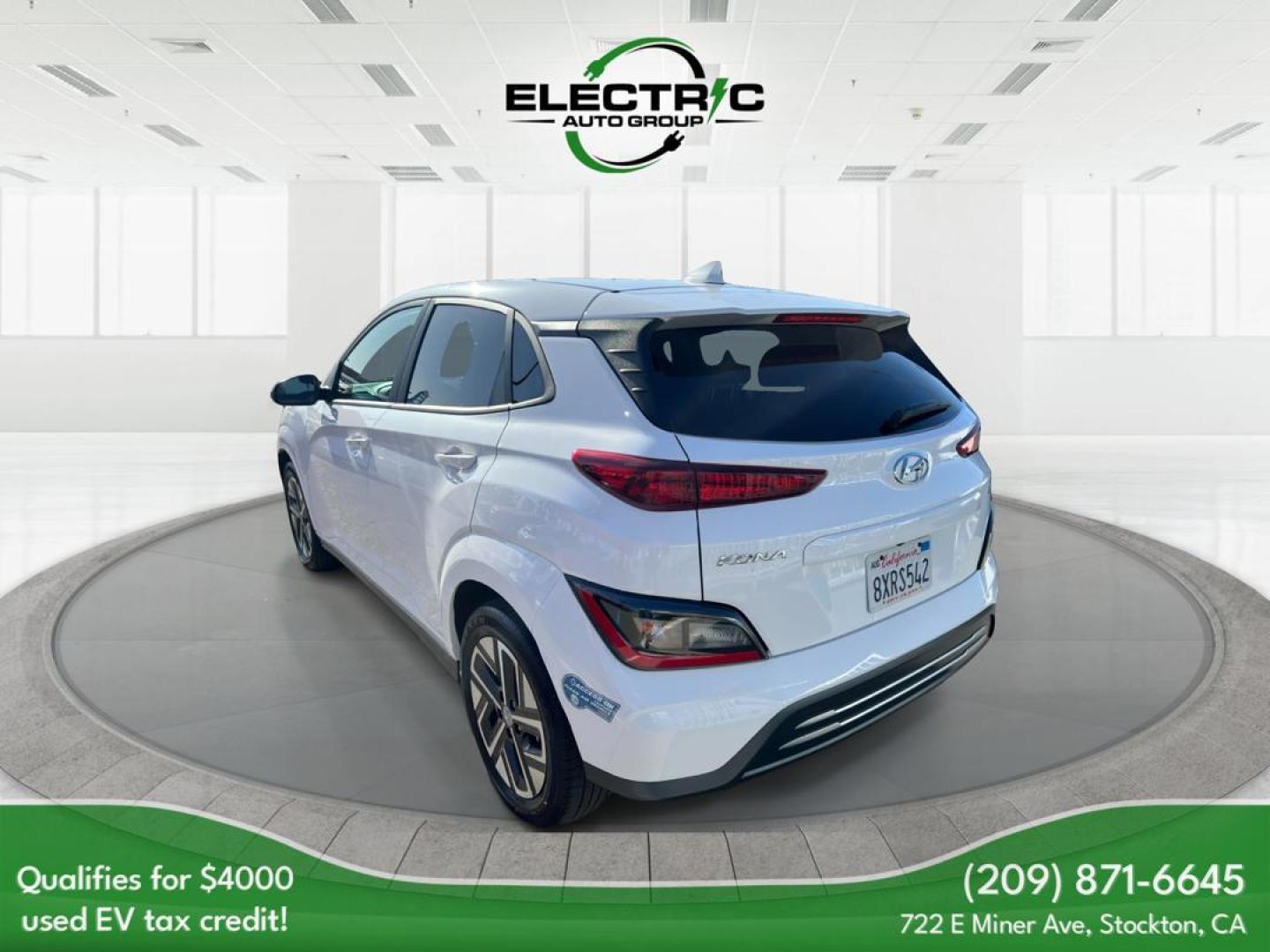 2022 WHITE /BLACK Hyundai Kona EV Limited (KM8K33AG4NU) with an ELECTRIC engine, 1A transmission, located at 722 E Miner Ave, Stockton, CA, 95202, (209) 871-6645, 37.956711, -121.282310 - PLUS TAXES AND FEES - Photo#3