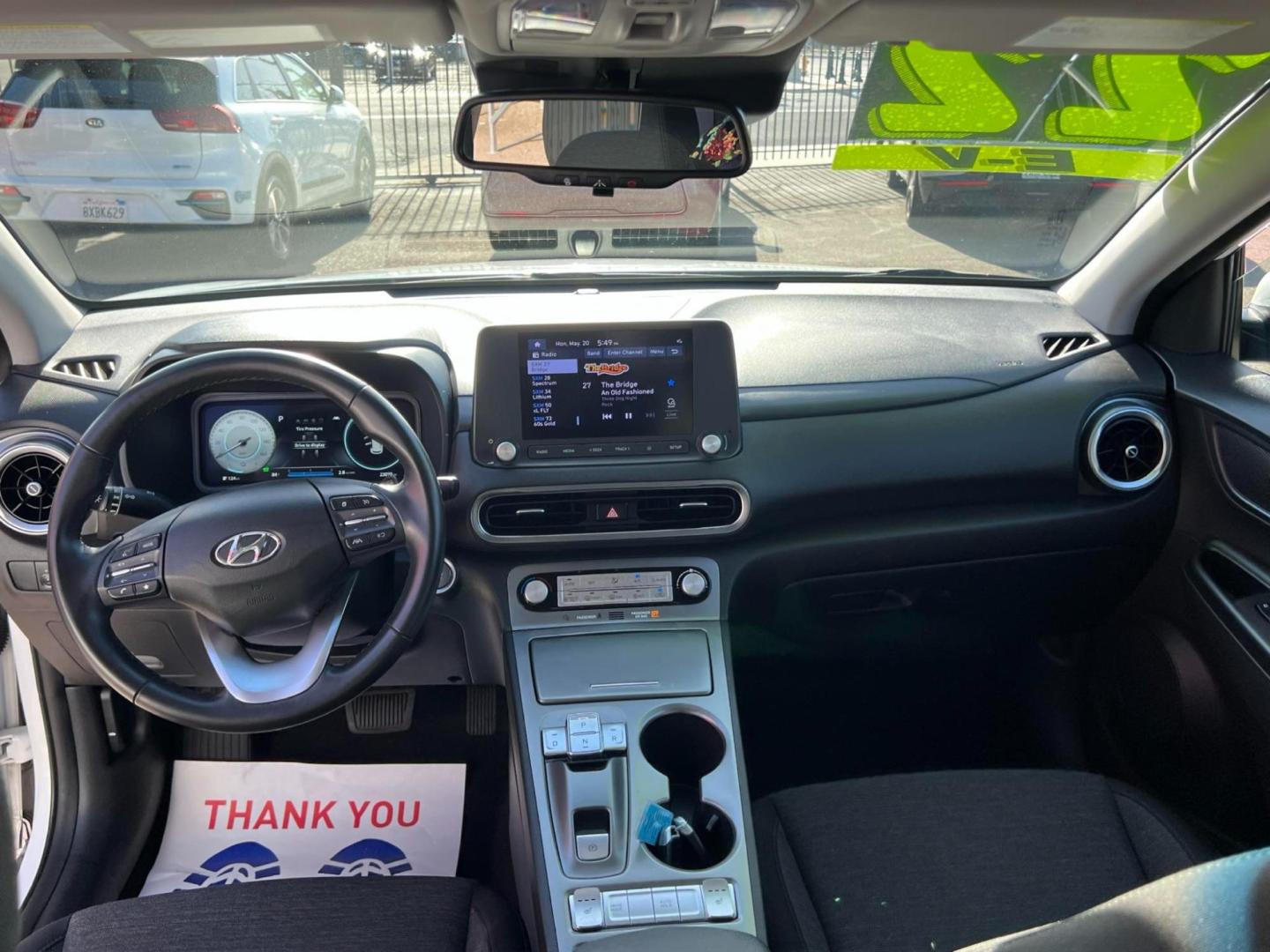 2022 WHITE /BLACK Hyundai Kona EV Limited (KM8K33AG4NU) with an ELECTRIC engine, 1A transmission, located at 722 E Miner Ave, Stockton, CA, 95202, (209) 871-6645, 37.956711, -121.282310 - PLUS TAXES AND FEES - Photo#8