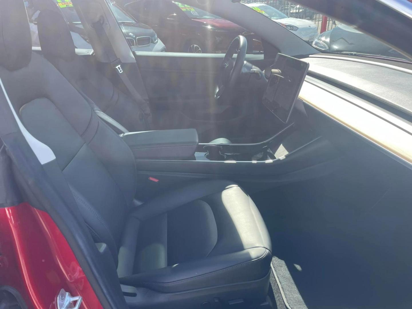 2019 WHITE /Black Tesla Model 3 (5YJ3E1EA2KF) , located at 722 E Miner Ave, Stockton, CA, 95202, (209) 871-6645, 37.956711, -121.282310 - PLUS TAXES AND FEES - Photo#8