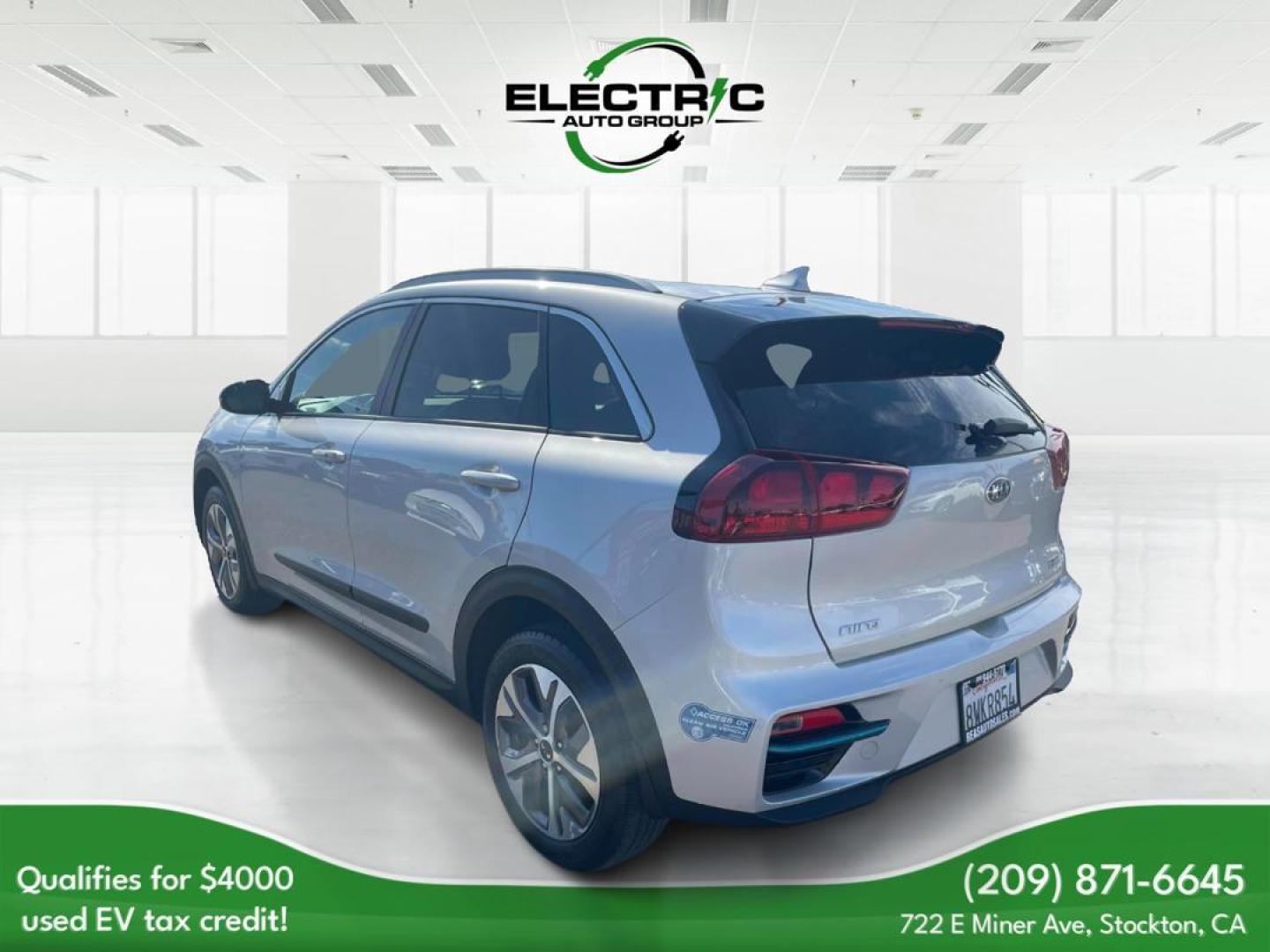 2020 SILVER /BLACK Kia Niro EV (KNDCC3LG3L5) , located at 722 E Miner Ave, Stockton, CA, 95202, (209) 871-6645, 37.956711, -121.282310 - PLUS TAXES AND FEES - Photo#4