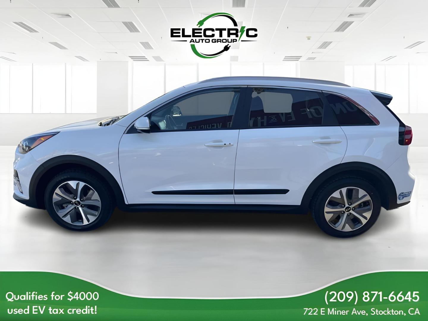 2021 WHITE /Black Kia Niro EV EX (KNDCC3LG1M5) , 6A transmission, located at 722 E Miner Ave, Stockton, CA, 95202, (209) 871-6645, 37.956711, -121.282310 - PLUS TAXES AND FEES - Photo#3