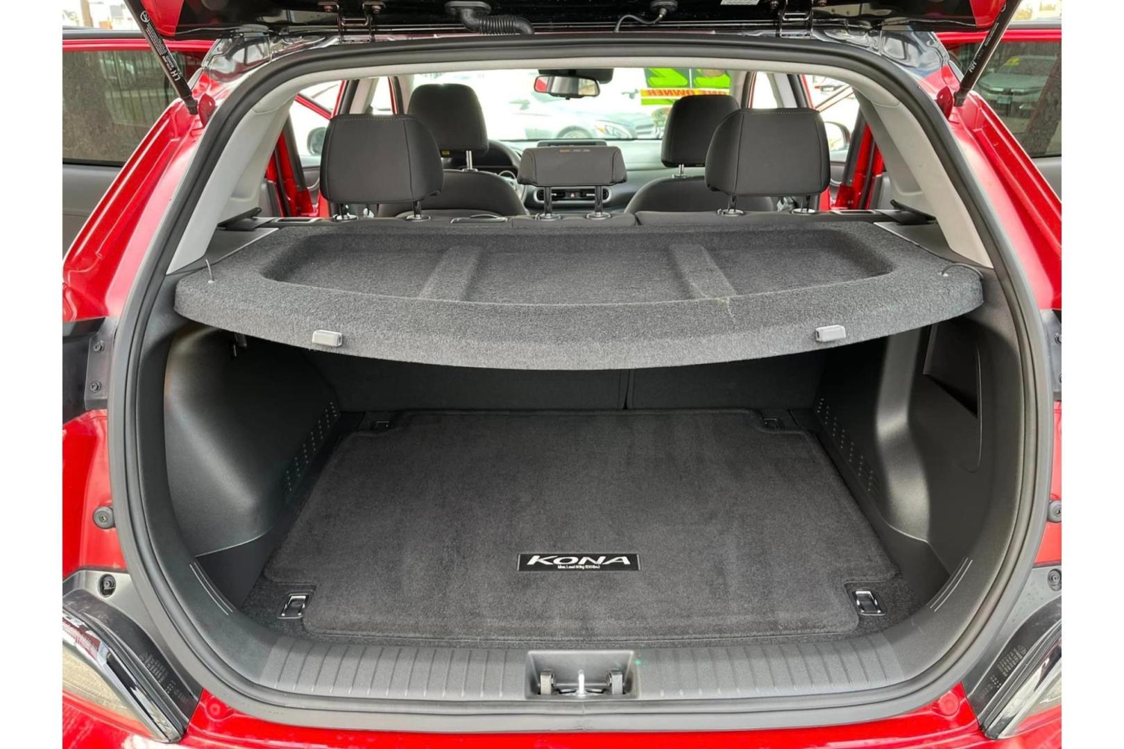 2022 RED /GRAY Hyundai Kona EV (KM8K23AG5NU) , located at 722 E Miner Ave, Stockton, CA, 95202, (209) 871-6645, 37.956711, -121.282310 - Up to $4,000 in Savings This vehicle may qualify for the Pre-Owned Clean Vehicle tax credit made available to taxpayers in the Inflation Reduction Act. For comprehensive details on the full range of eligibility requirements and to gain further insight into the Pre-Owned Clean Vehicle tax credit, w - Photo#9