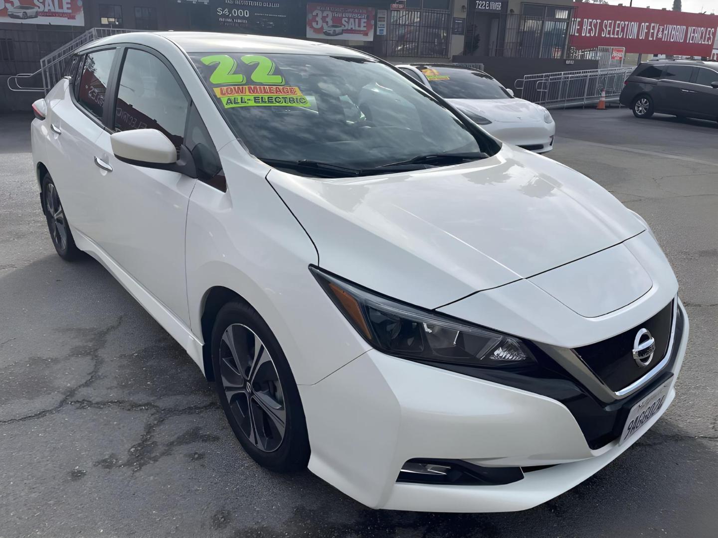 2022 WHITE Nissan LEAF SV (1N4AZ1CV4NC) with an ELECTRIC engine, CVT transmission, located at 722 E Miner Ave, Stockton, CA, 95202, (209) 871-6645, 37.956711, -121.282310 - PLUS TAXES AND FEES - Photo#8