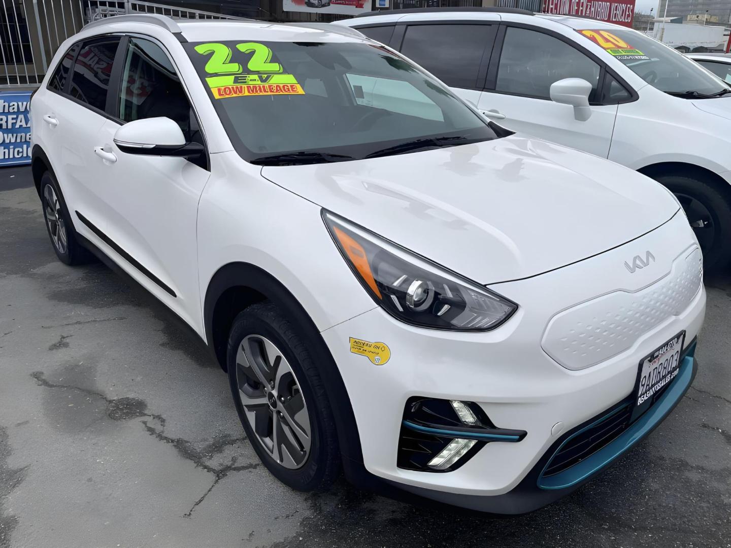 2022 WHITE Kia Niro EV EX (KNDCC3LG6N5) , 6A transmission, located at 722 E Miner Ave, Stockton, CA, 95202, (209) 871-6645, 37.956711, -121.282310 - PLUS TAXES AND FEES - Photo#8