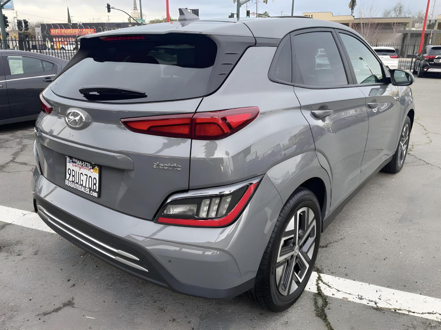 2022 Hyundai Kona EV Ultimate (KM8K53AG4NU) with an ELECTRIC engine, 1A transmission, located at 722 E Miner Ave, Stockton, CA, 95202, (209) 871-6645, 37.956711, -121.282310 - PLUS TAXES AND FEES - Photo#18