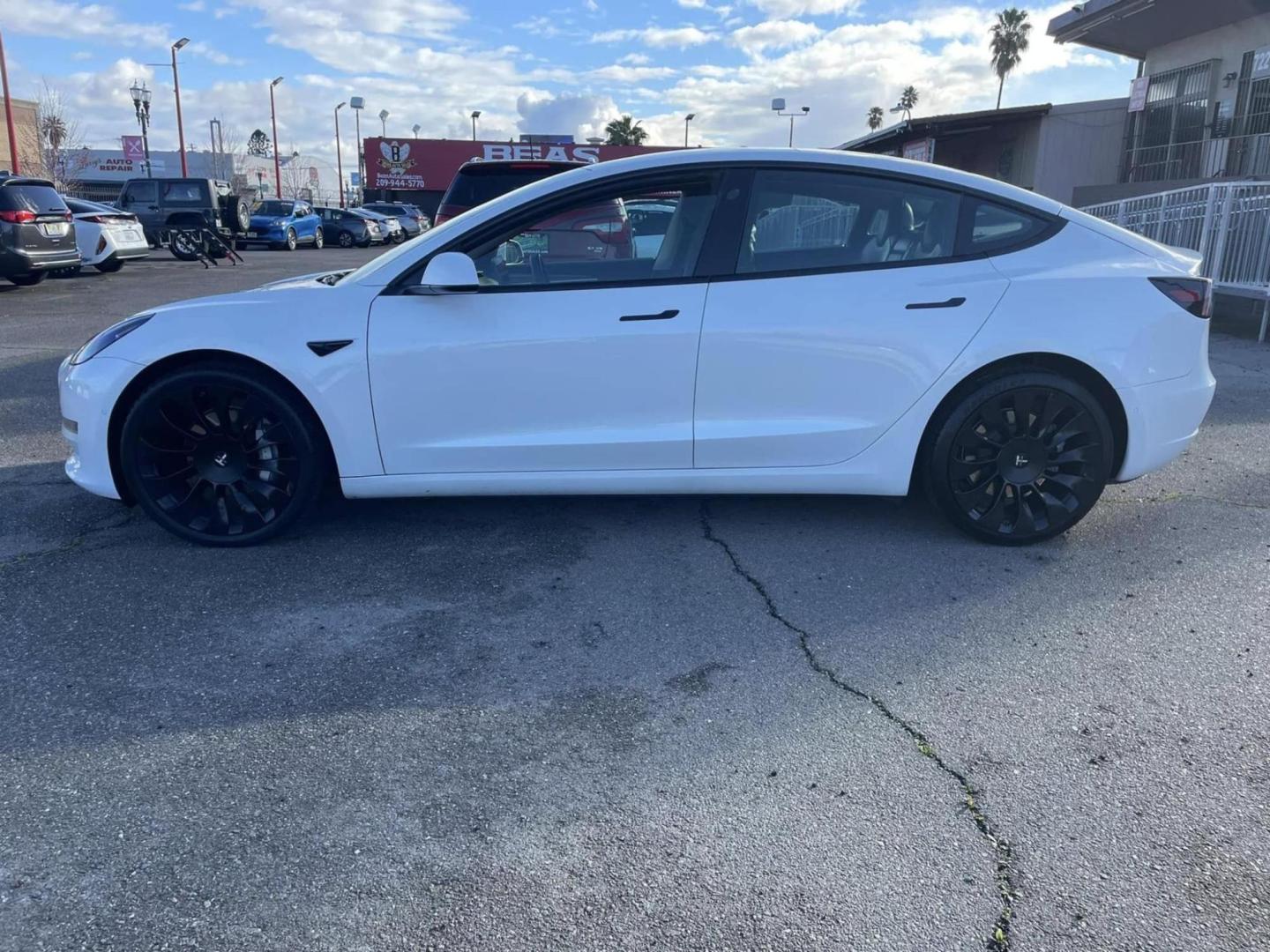 2021 WHITE Tesla Model 3 Long Range (5YJ3E1EB1MF) with an ELECTRIC engine, 1A transmission, located at 722 E Miner Ave, Stockton, CA, 95202, (209) 871-6645, 37.956711, -121.282310 - PLUS TAXES AND FEES NO CHARGER AVAILABLE - Photo#19