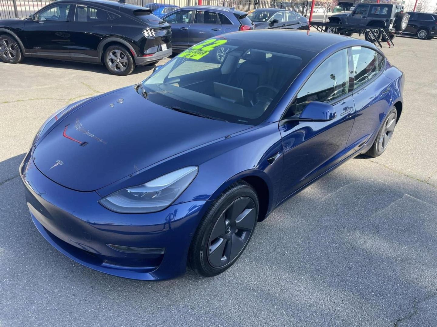 2022 Tesla Model 3 Standard Range Plus (5YJ3E1EA2NF) with an ELECTRIC engine, 1A transmission, located at 722 E Miner Ave, Stockton, CA, 95202, (209) 871-6645, 37.956711, -121.282310 - PLUS TAXES AND FEES NO CHARGER AVAILABLE - Photo#3