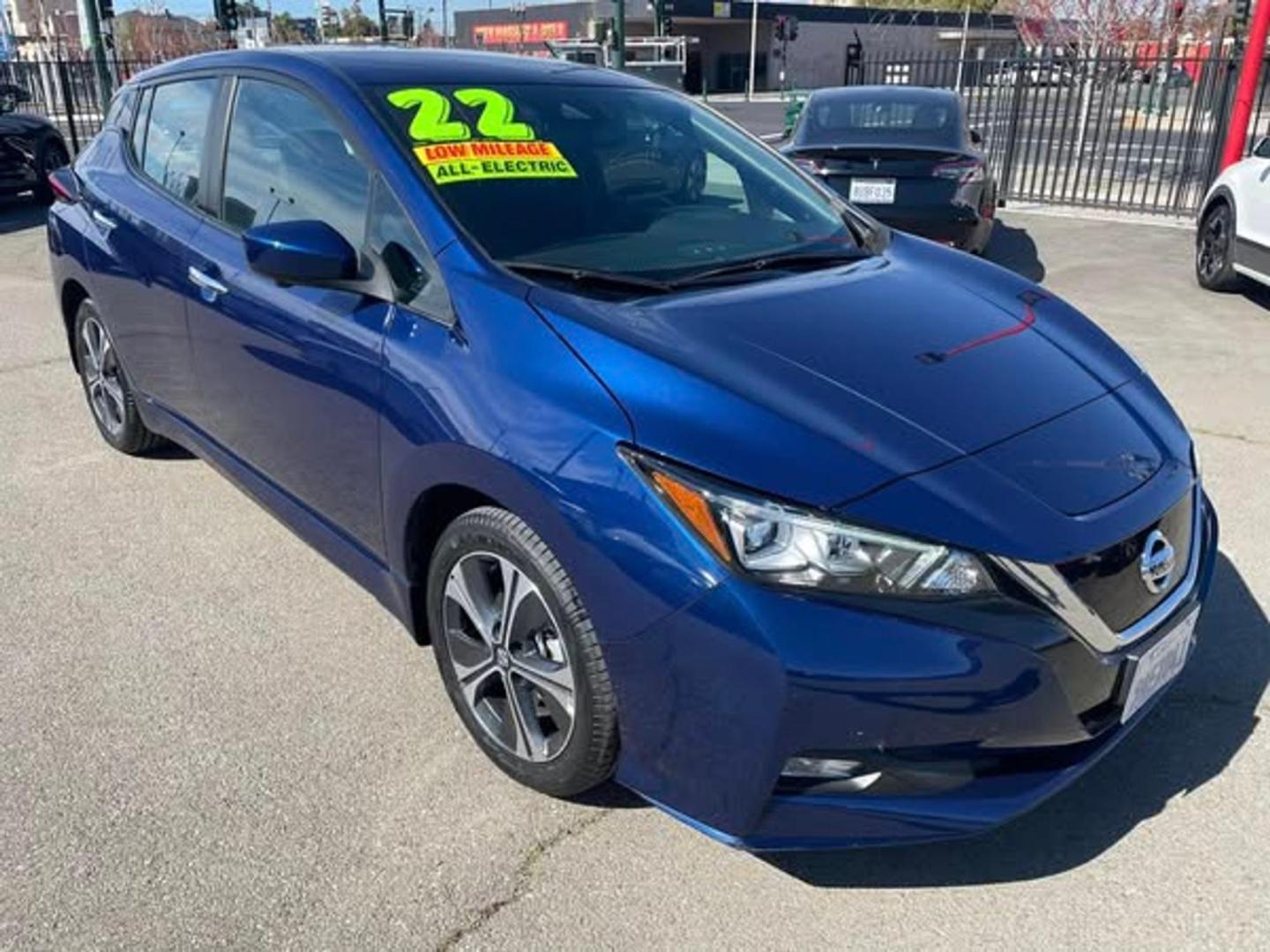 2022 Nissan LEAF SV (1N4BZ1CV7NC) with an ELECTRIC engine, CVT transmission, located at 722 E Miner Ave, Stockton, CA, 95202, (209) 871-6645, 37.956711, -121.282310 - PLUS TAXES AND FEES - Photo#1