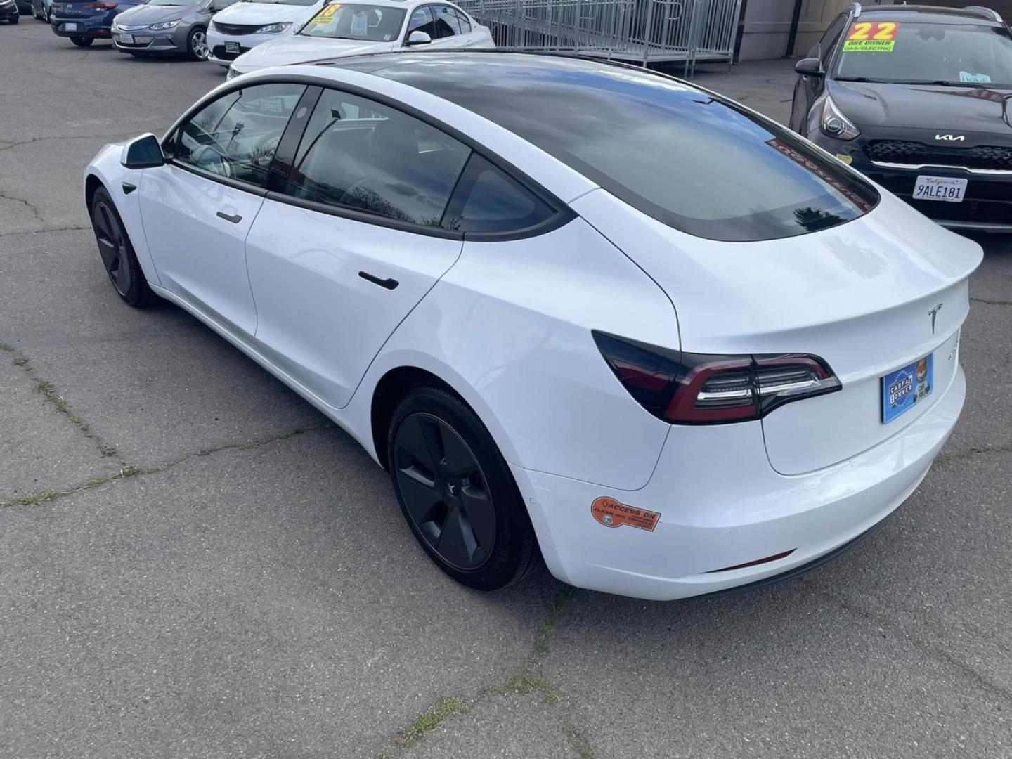 2021 WHITE Tesla Model 3 Long Range (5YJ3E1EB7MF) with an ELECTRIC engine, 1A transmission, located at 722 E Miner Ave, Stockton, CA, 95202, (209) 871-6645, 37.956711, -121.282310 - PLUS TAXES AND FEES NO CHARGER AVAILABLE - Photo#15